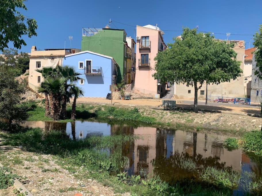 Preciosa Casa En Vilajoyosa Con Vistas Al Mar En Las Casas Colgantes Del Casco Antiguo Villajoyosa Exterior foto