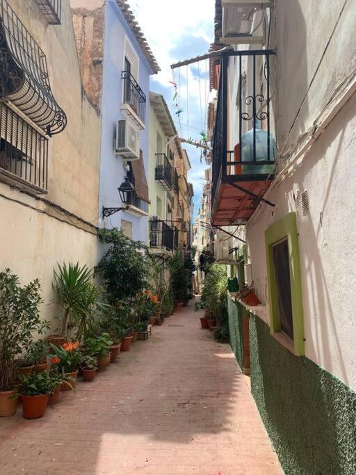 Preciosa Casa En Vilajoyosa Con Vistas Al Mar En Las Casas Colgantes Del Casco Antiguo Villajoyosa Exterior foto