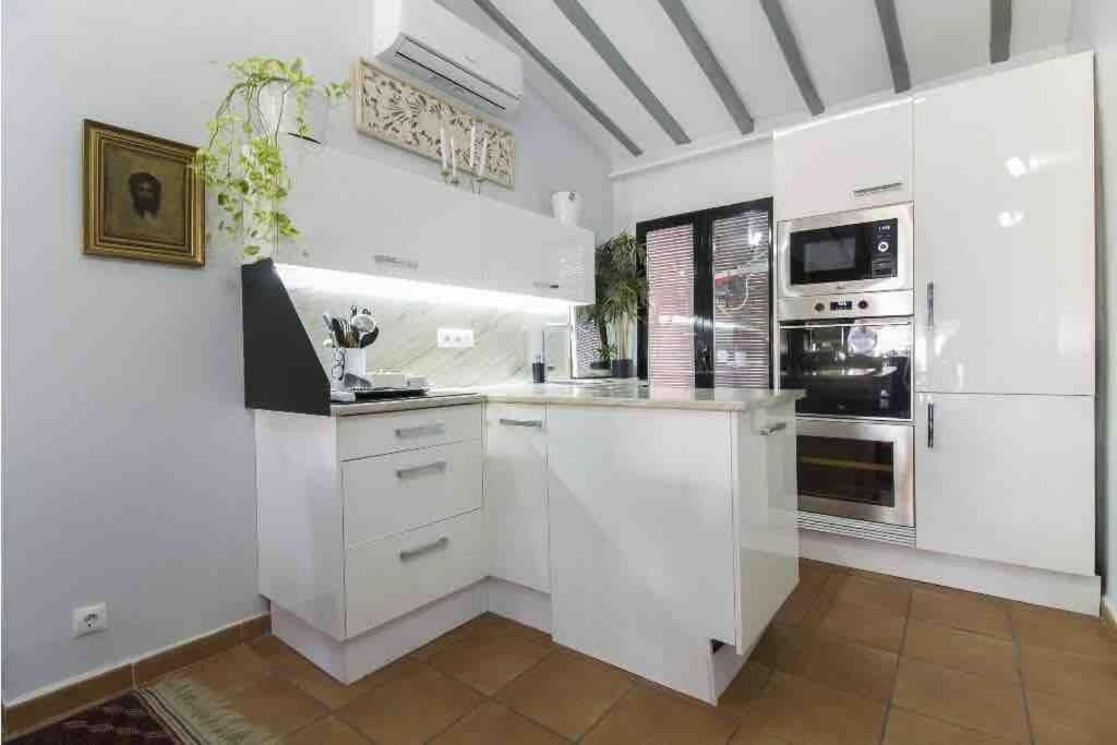 Preciosa Casa En Vilajoyosa Con Vistas Al Mar En Las Casas Colgantes Del Casco Antiguo Villajoyosa Exterior foto